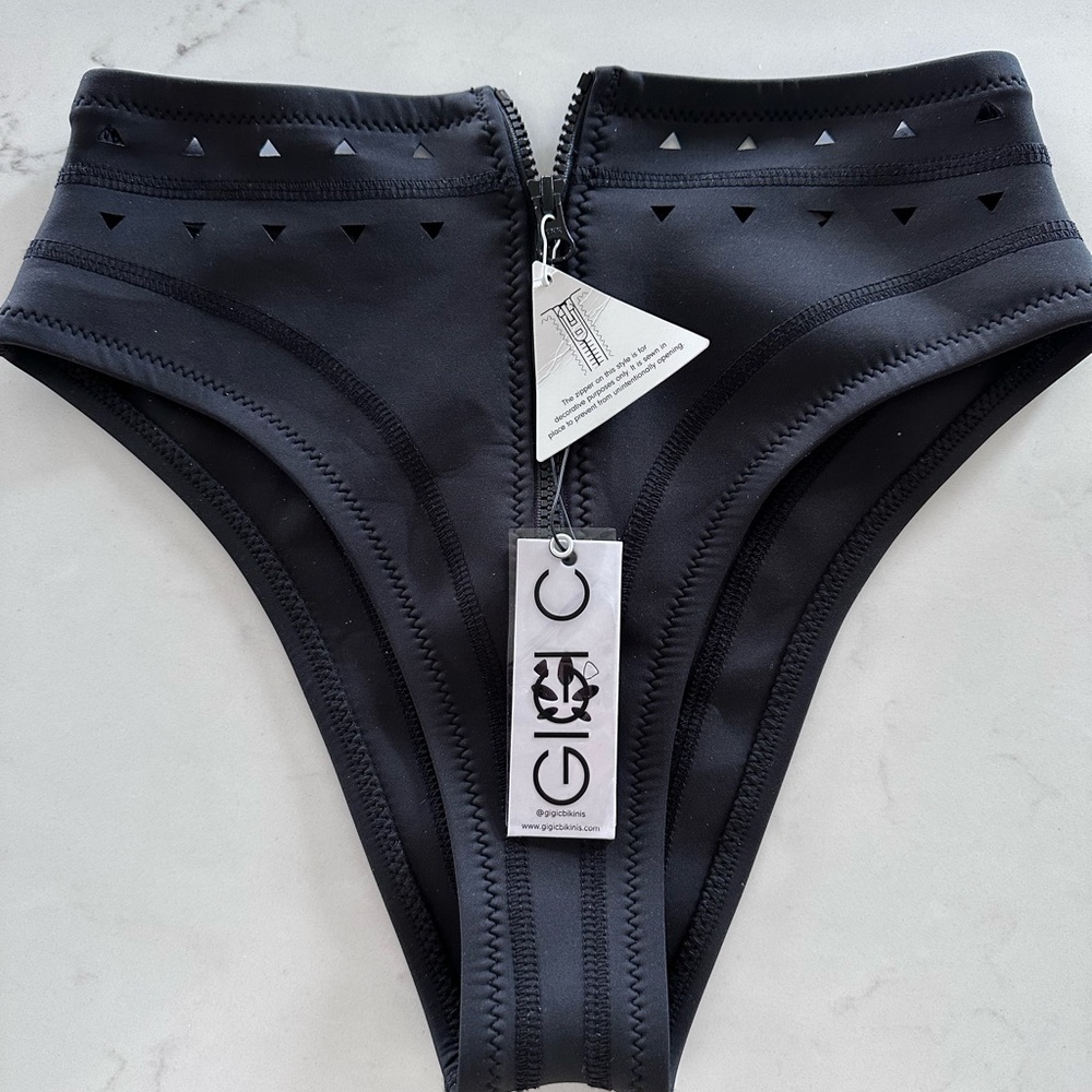 NWT Gigi C bikini bottoms